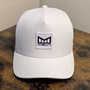 Melin White Men's Hat